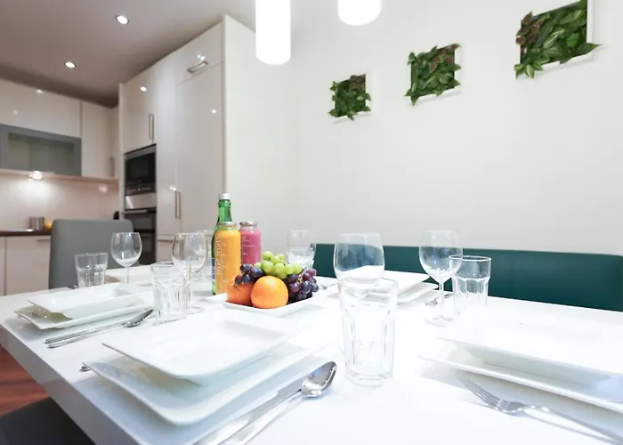 Serviced Neuwaldegg Apartment *